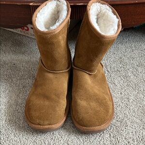 Koolaburra Tan Boots with Cream Lining